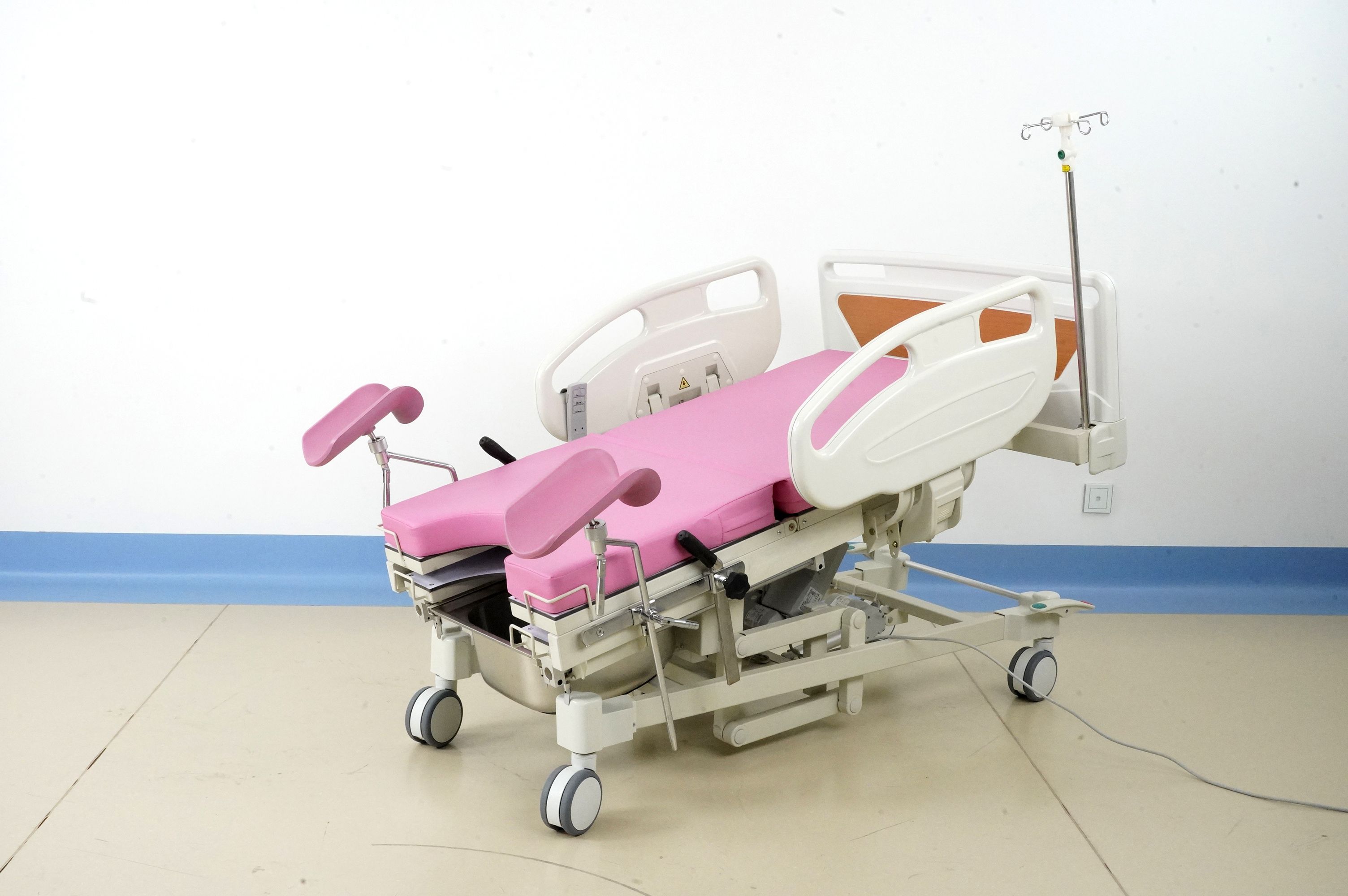 Muti-function Women Obstetric Birthing Bed Electric LDR Gynecology Bed for Delivery Maternity Bed