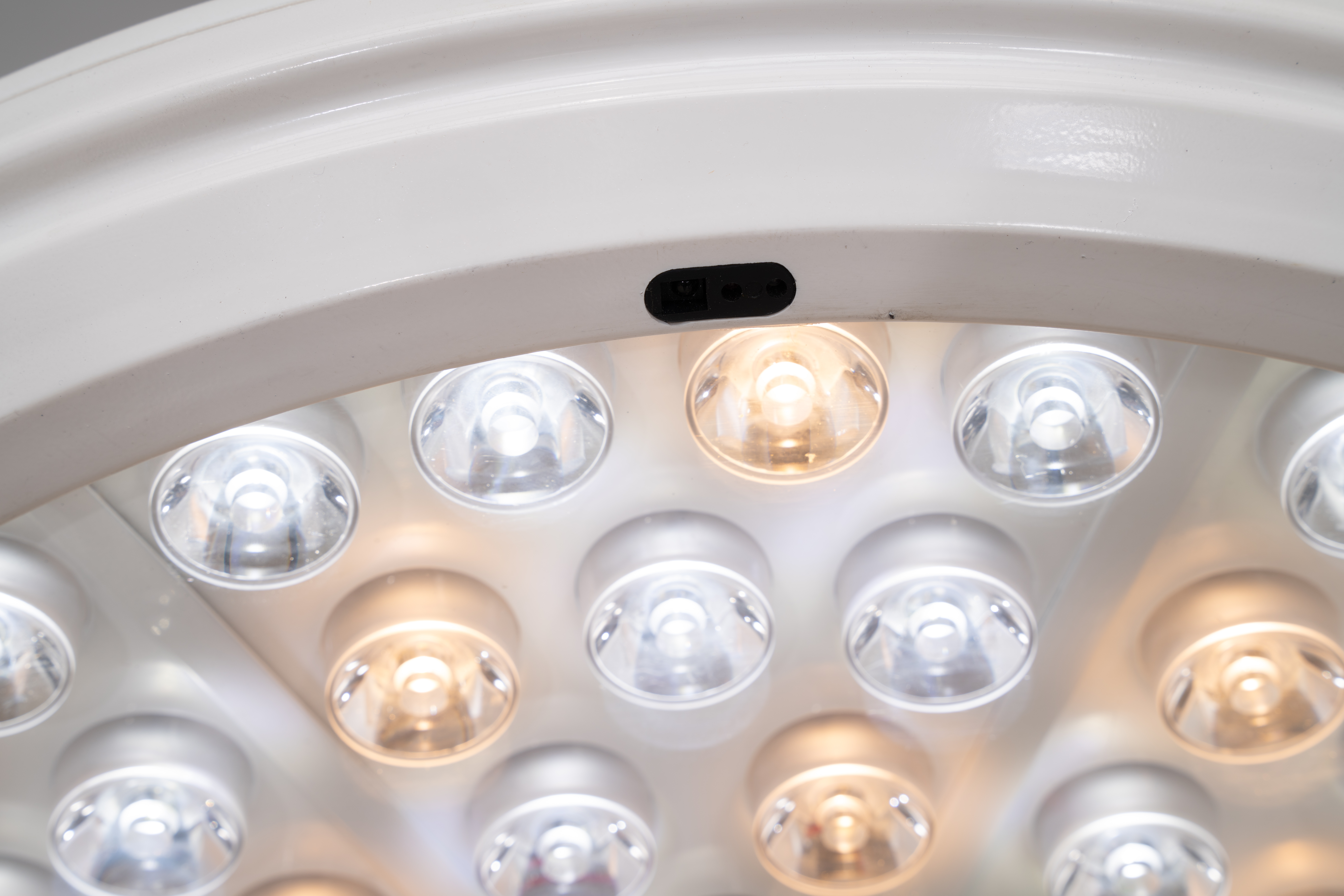 700mm Ceiling Mounted 1 Arm Led Operating Light Shadowless Operating Lamp With Touchable Panel