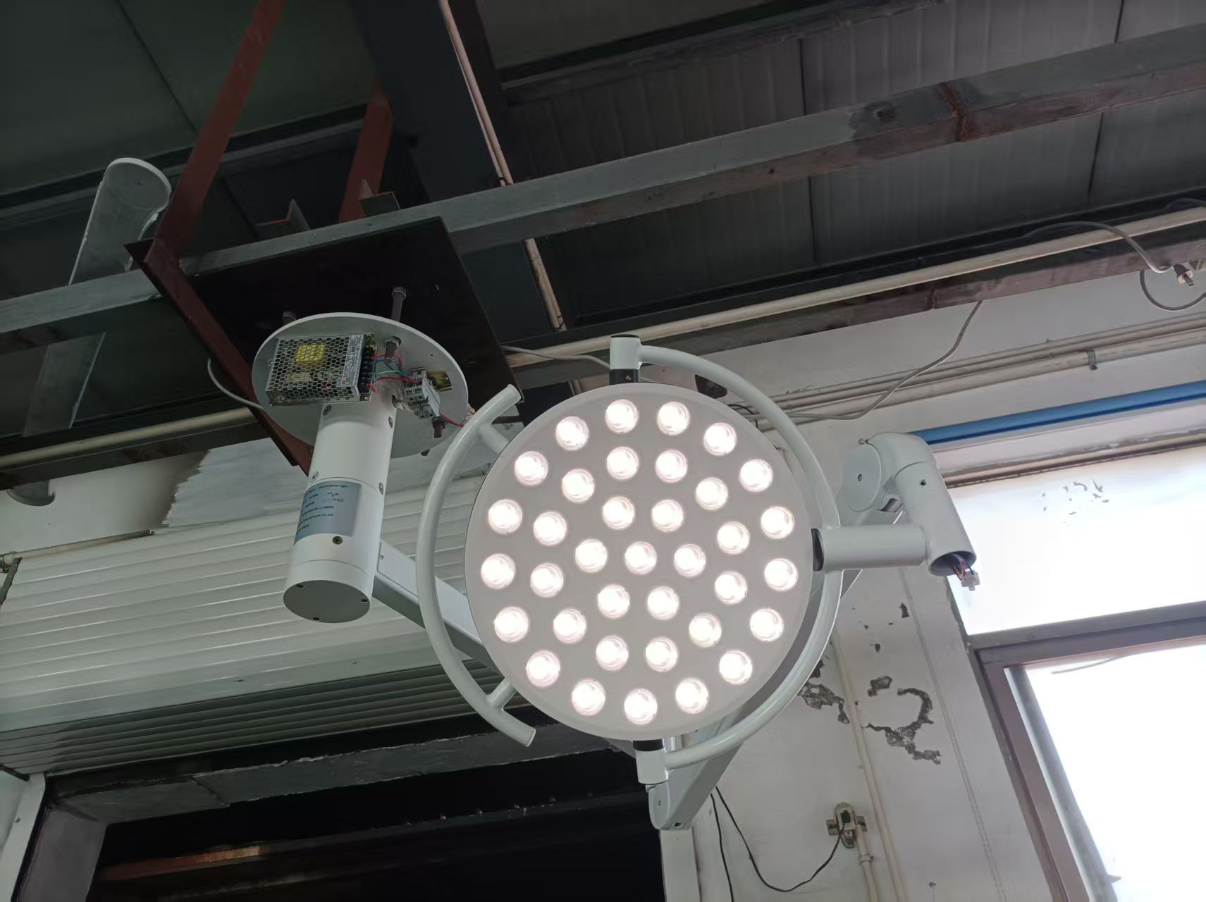 Ceiling Mounted One Dome Led Operating Exam Surgical Light Manufacturer
