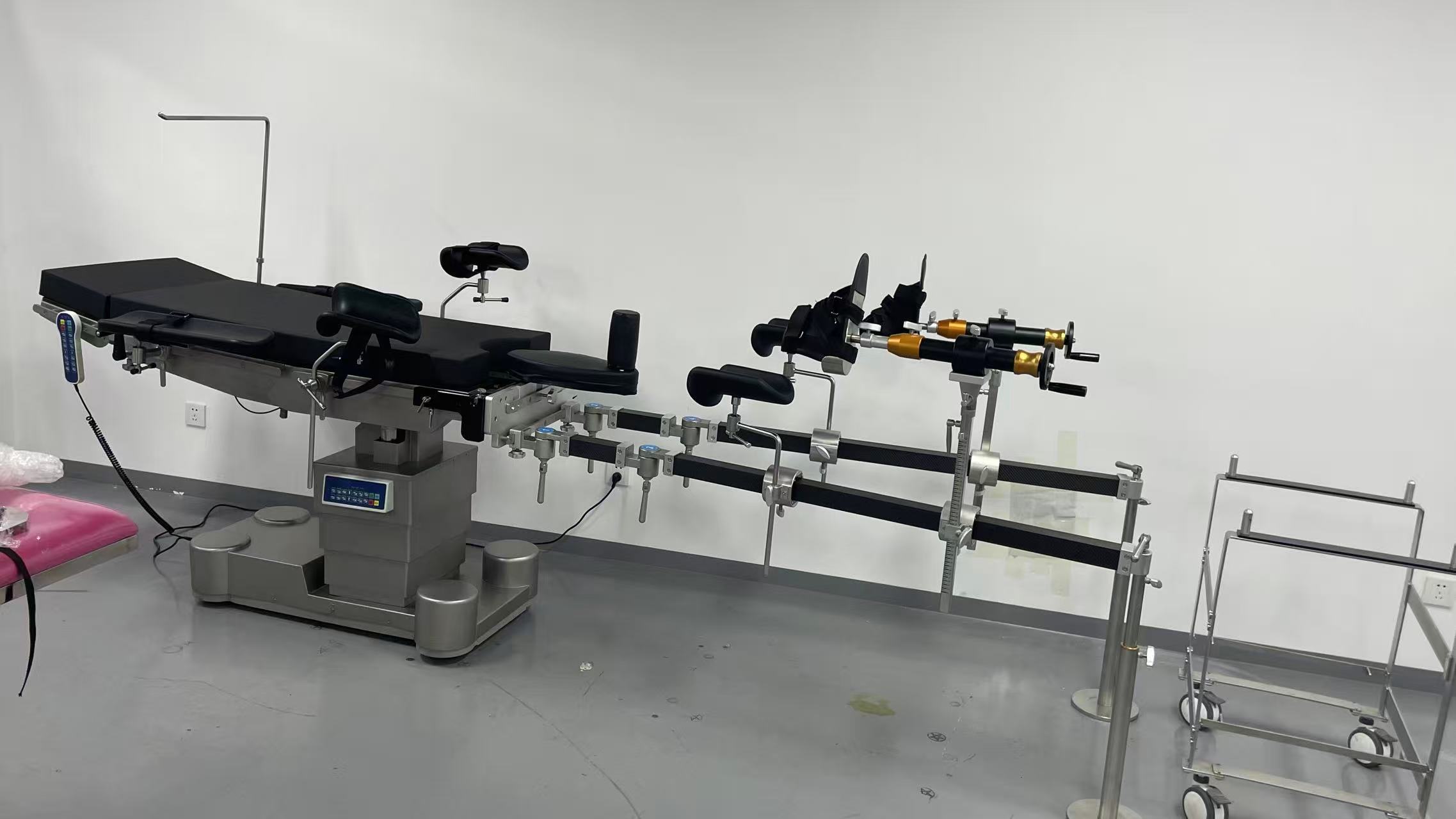 SXD8804-B High Level Ultra-low Electric Hydraulic Operating Table With Hanging Traction Frame With Super Load Capacity