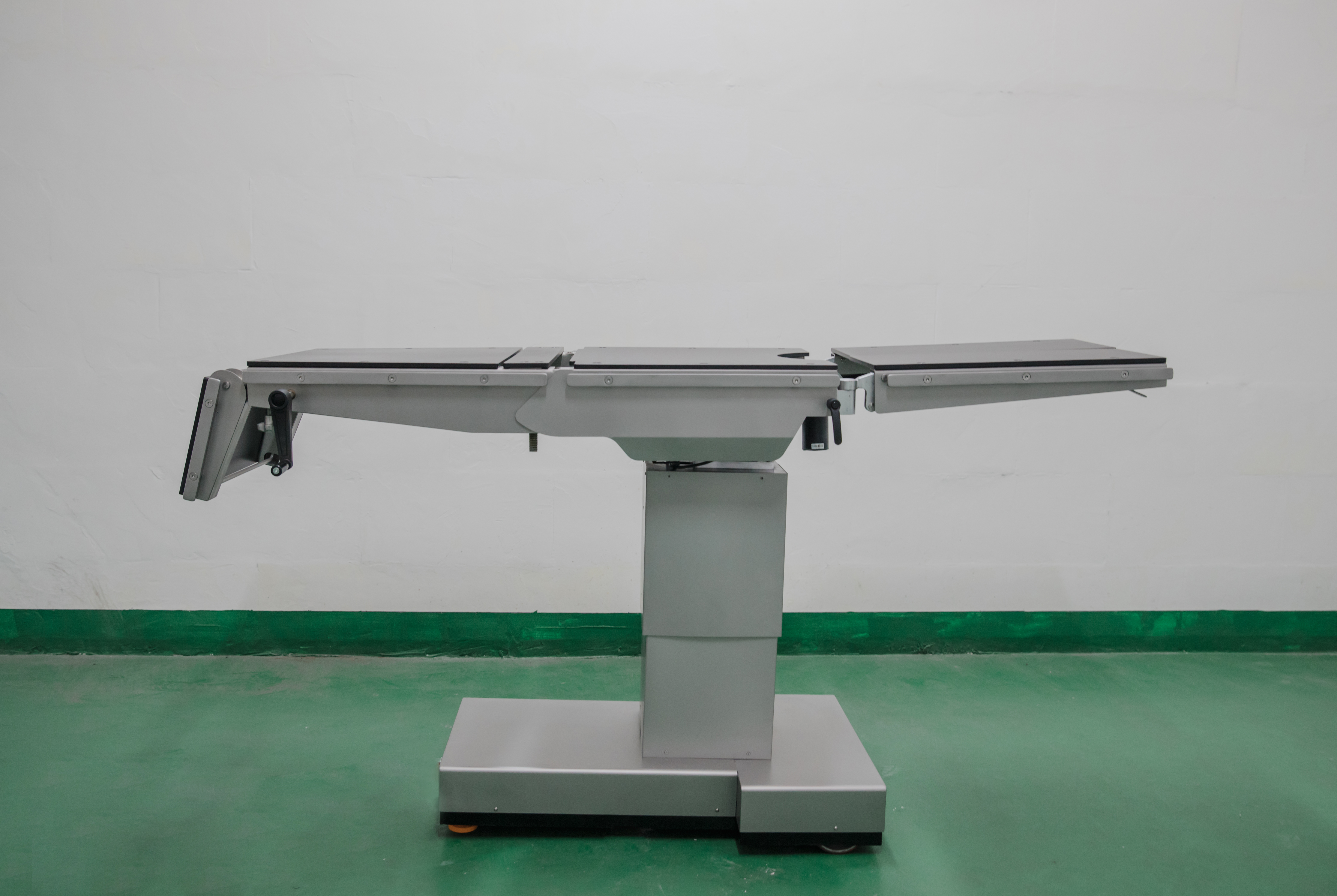 High Level Two Controls Electric Operating Table Flex/refelx C-arm Radiolucent Electric Operating Table With Battery
