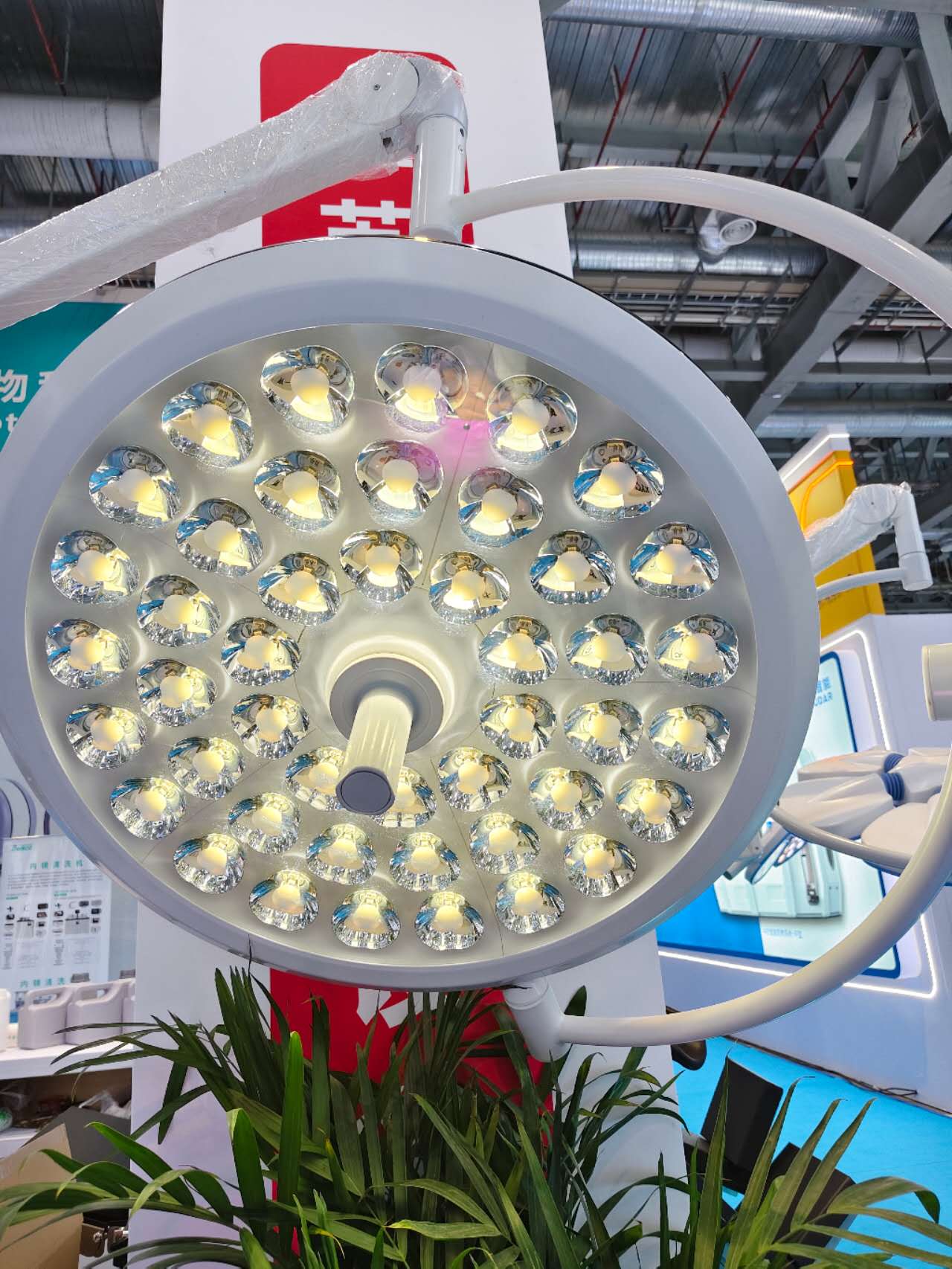 Ceiling Mounted LED Operating Lights Shadowless Lamp Manufacturer With High Illumination