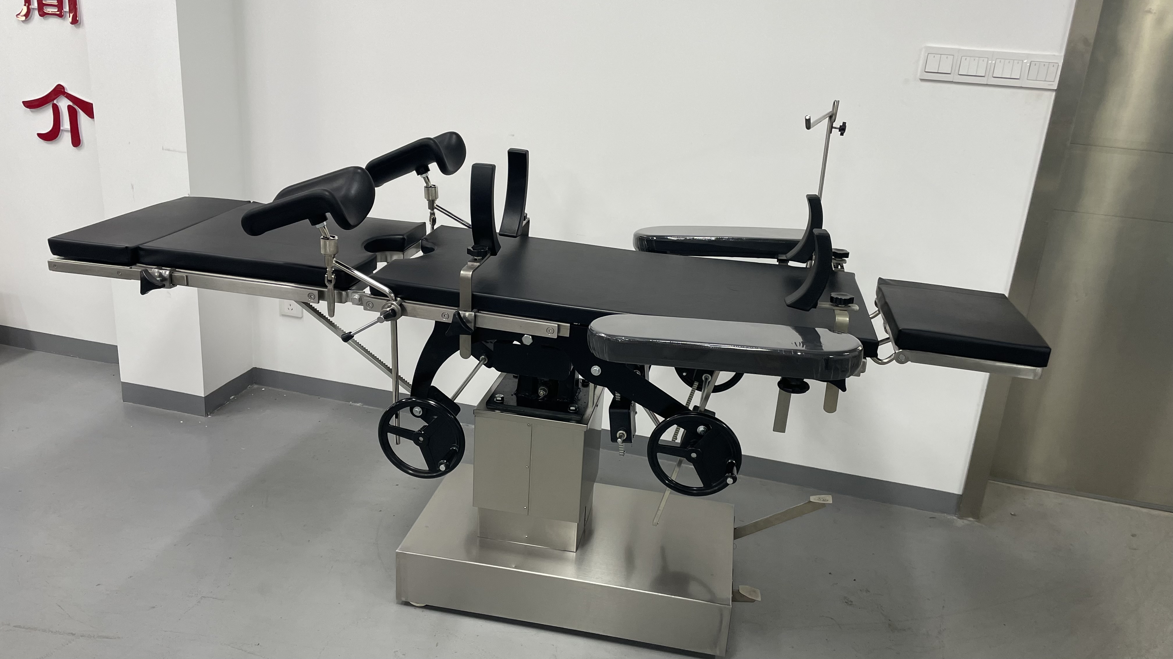 SXS3001-I Manual Hydraulic Operating Table Mechanical Hydraulic Surgery Table Adjustable OT Table Manufacturer
