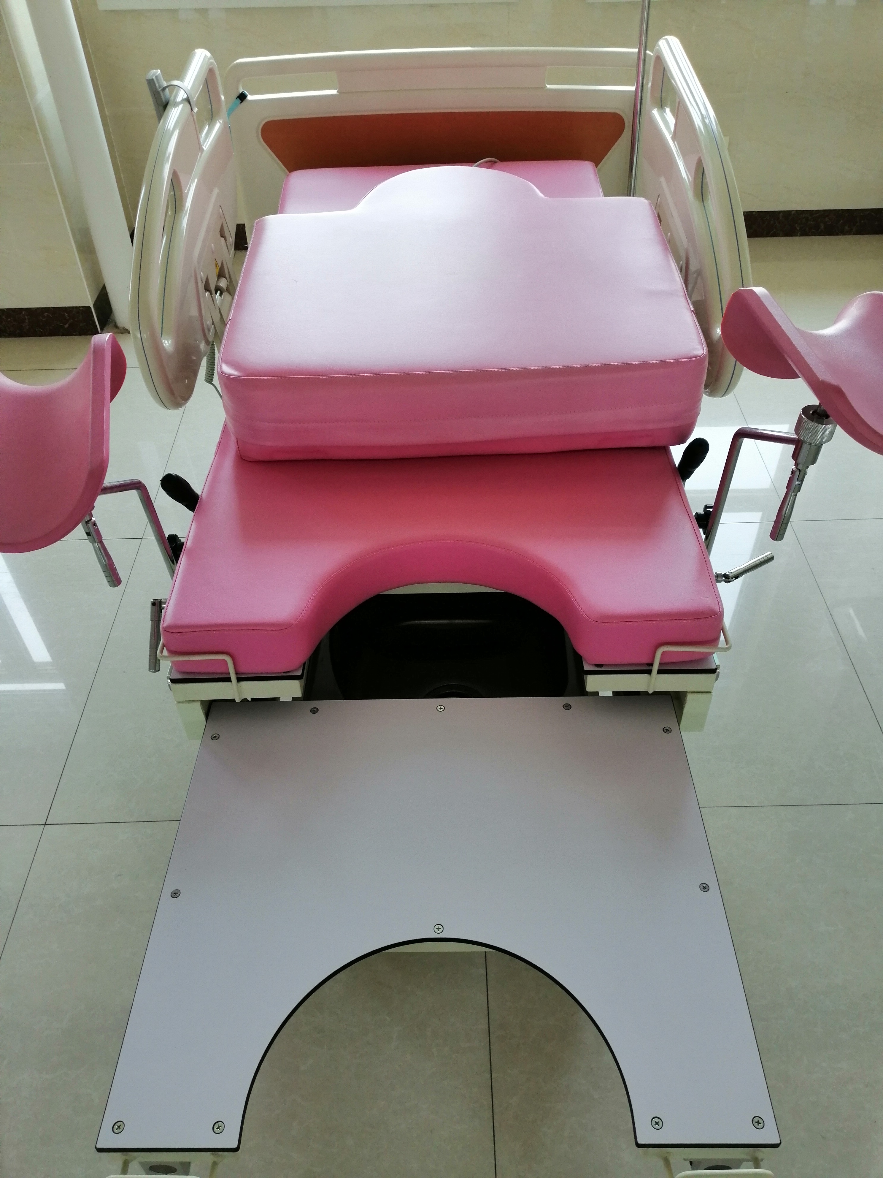 Muti-function Women Obstetric Birthing Bed Electric LDR Gynecology Bed for Delivery Maternity Bed